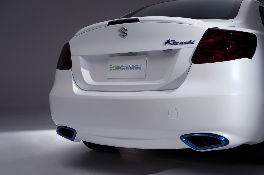  Suzuki Kizashi EcoCharge Concept 2011 года  (фото 8 из 20)